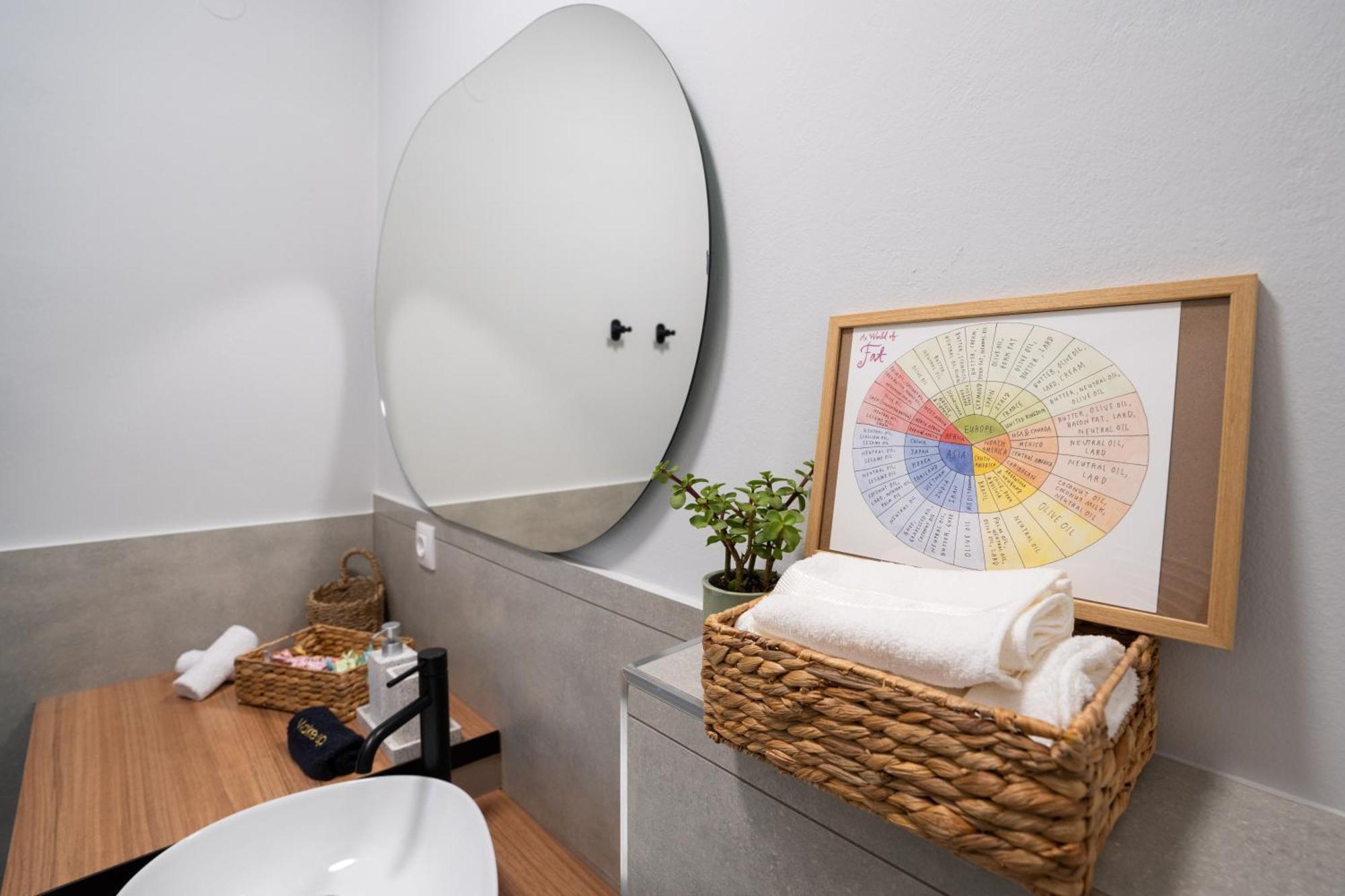 Nyx Guesthouse Триполис Экстерьер фото